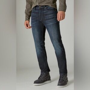 Lucky Brand 410 Athletic Straight Coolmax Stretch Jean 32x30